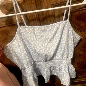 Adorable Light/Sky Blue Adjustable Spaghetti Strap w/White Daisies blouse! NWT!
